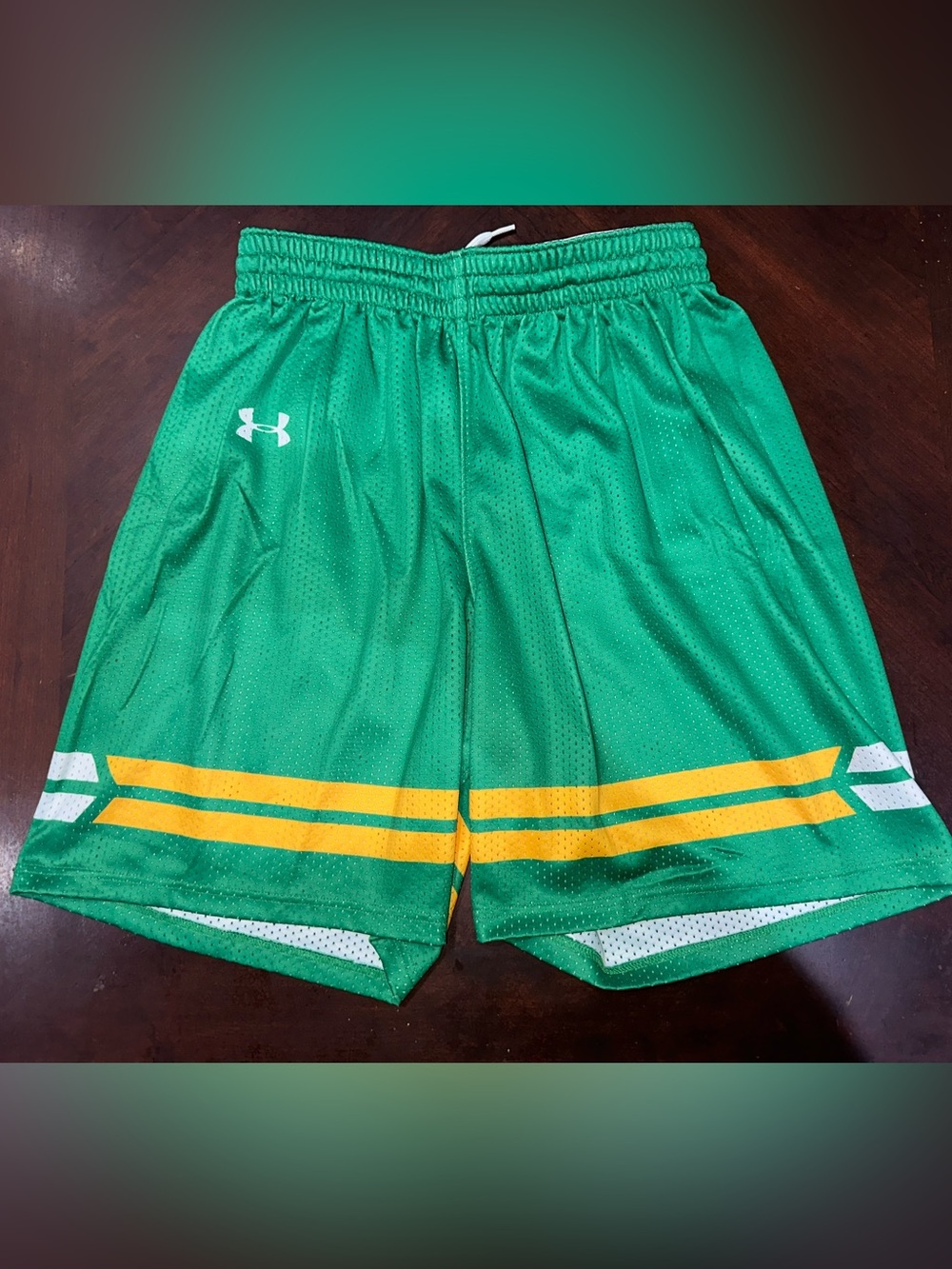 2017 Under Armour Fadeaway Basketball Green & Yellow Athletic Shorts